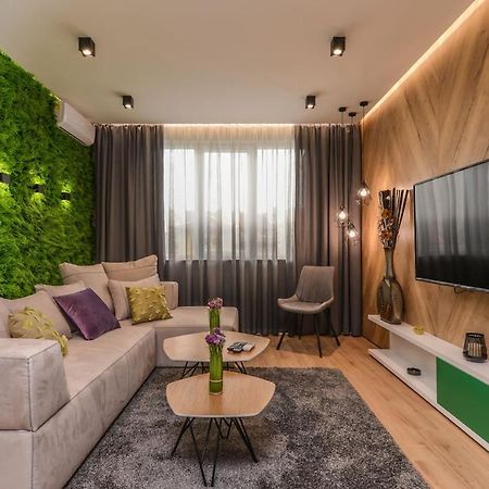 Urban Eden - Lux & Style, 2-Bedroom, 2-Bathroom Szófia Kültér fotó